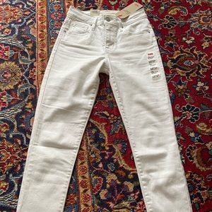 Levi’s 721 white skinny jean